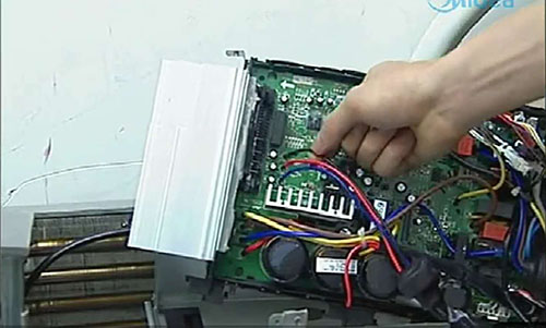 鹿泉美的空调电话是多少